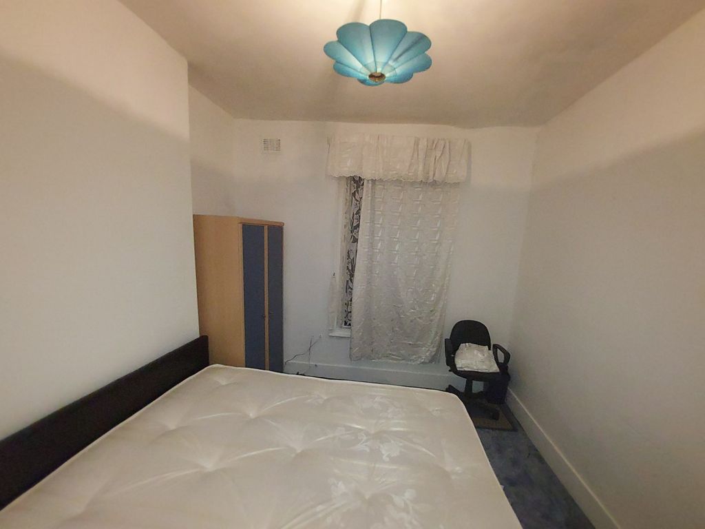 Property photo 2 of 3