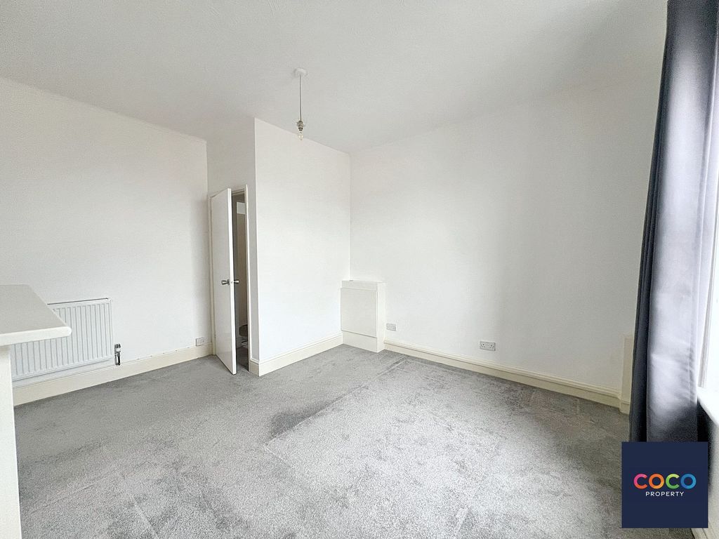 Property photo 3 of 9 Bedroom One