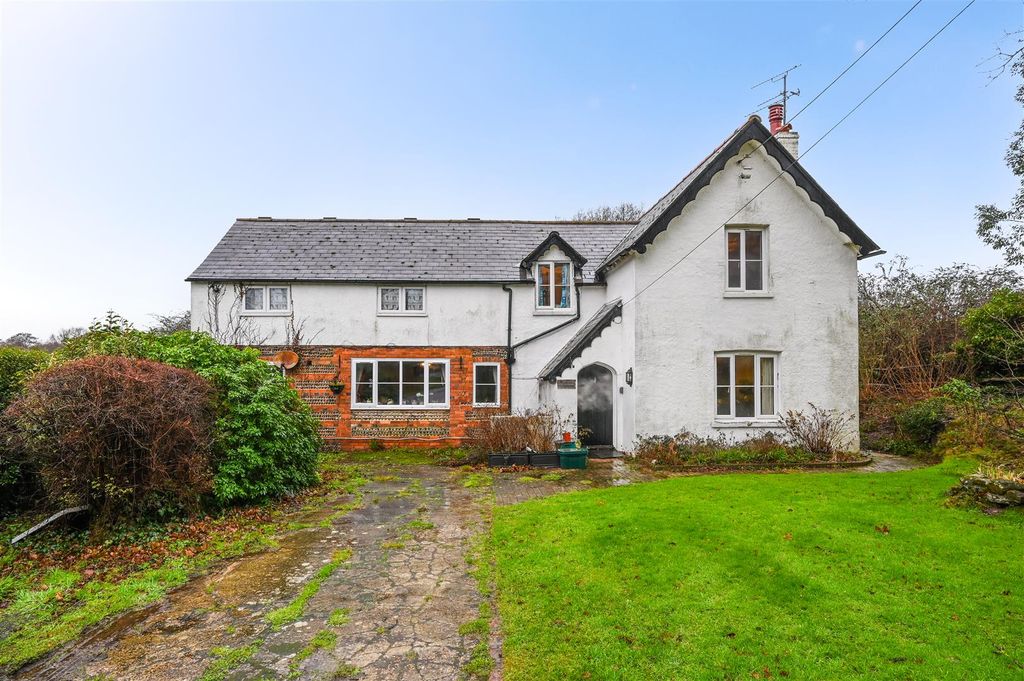 Property photo 1 of 26 Additional Broadoak Farmhouse - Tn39 - Photos (1).