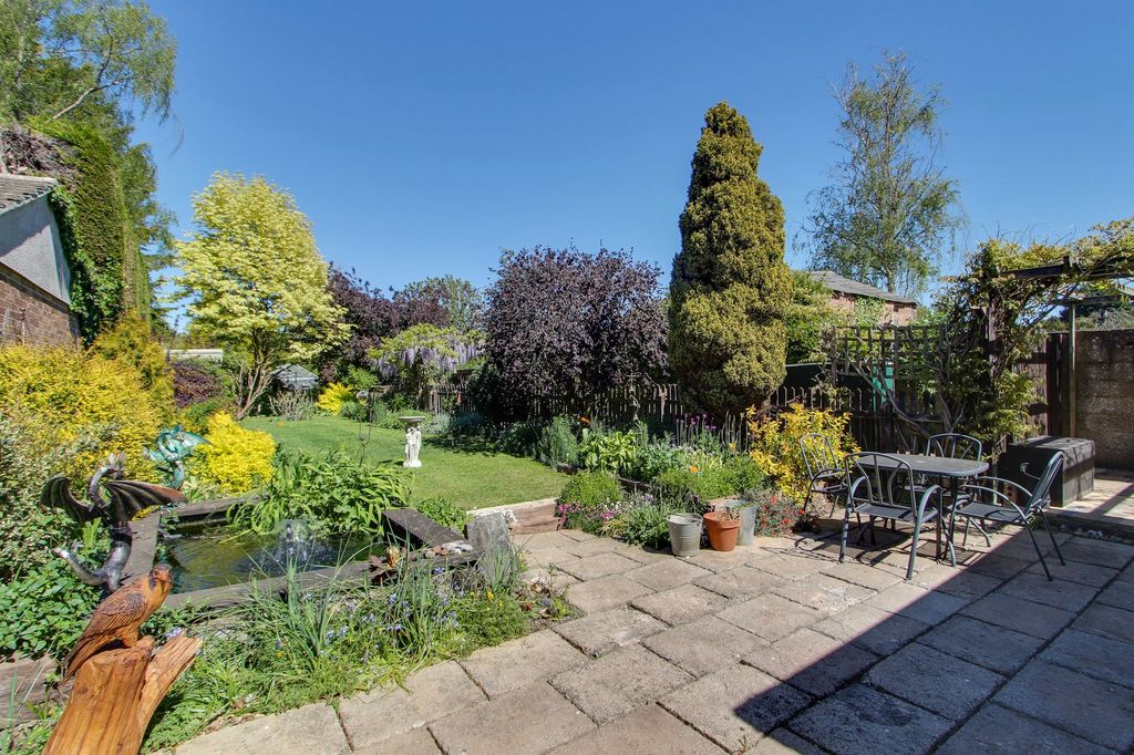 Property photo 3 of 43