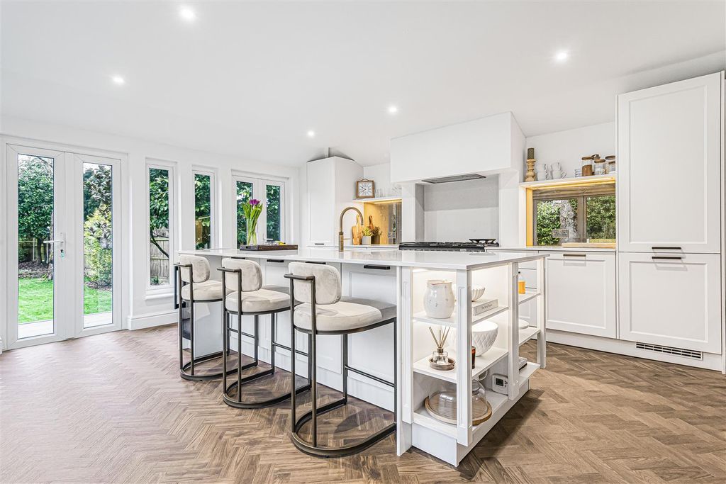 Property photo 2 of 34 15_72988.Jpg