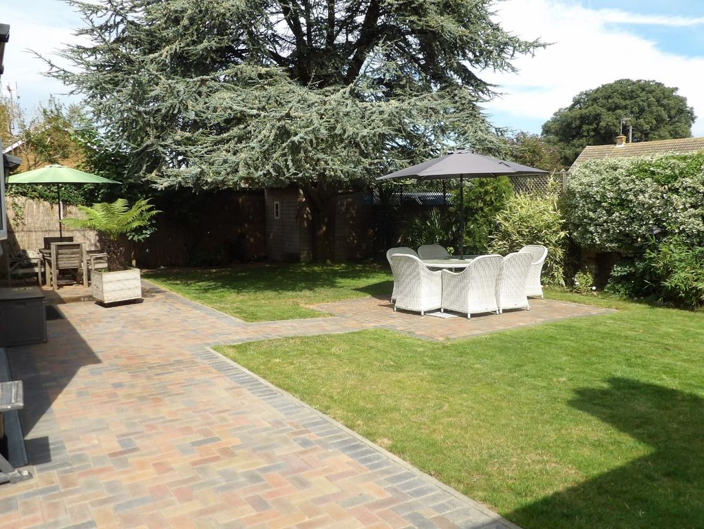Property photo 3 of 19