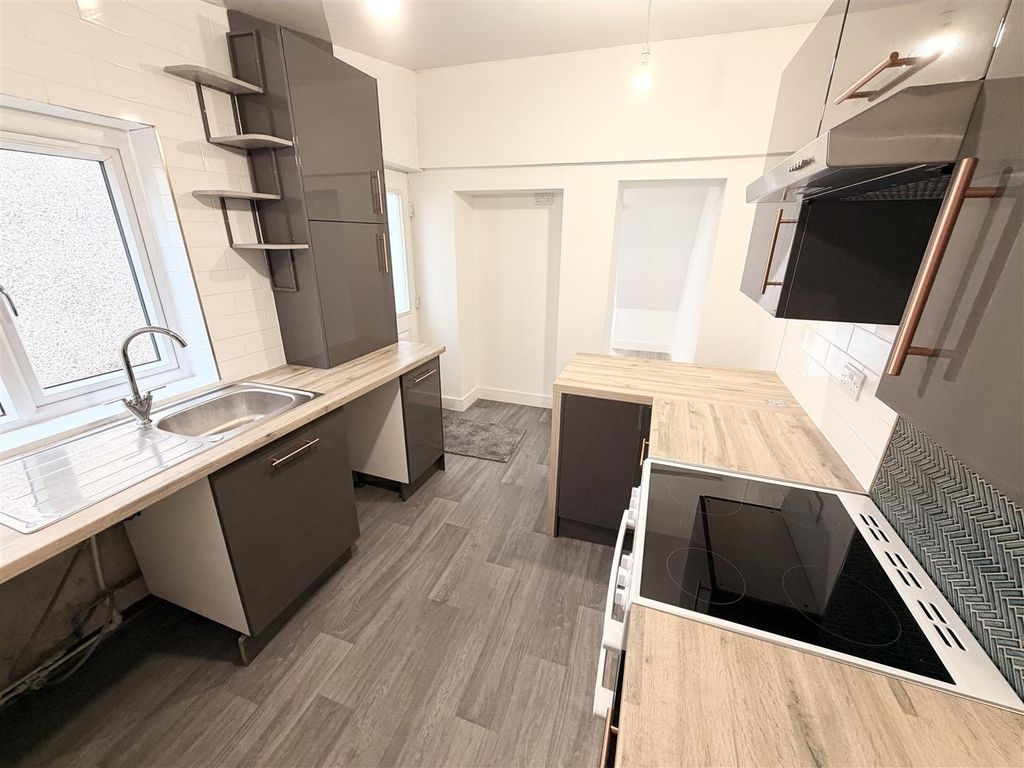 Additional image 11 of 3 bed semi-detached house to rentStation Terrace Maerdy Ferndale, Ferndale CF43