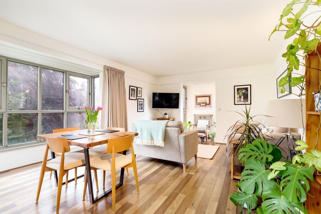 Property photo 1 of 15 Living/Dining Room