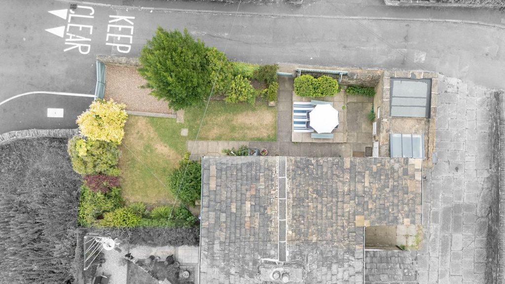 Property photo 3 of 24
