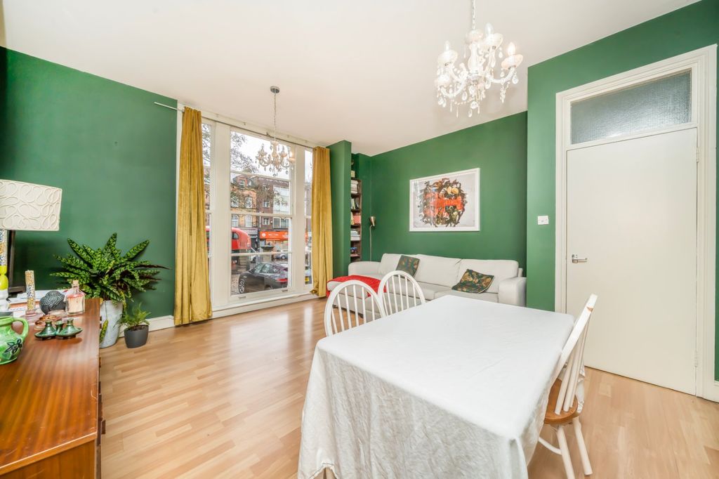 Property photo 2 of 7 Reception