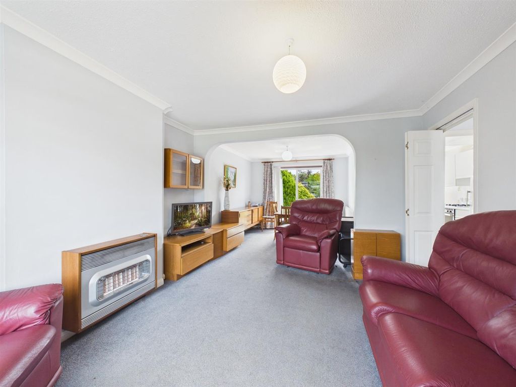 Property photo 3 of 12 Cam02435G0-Pr0286-Still009.Jpg