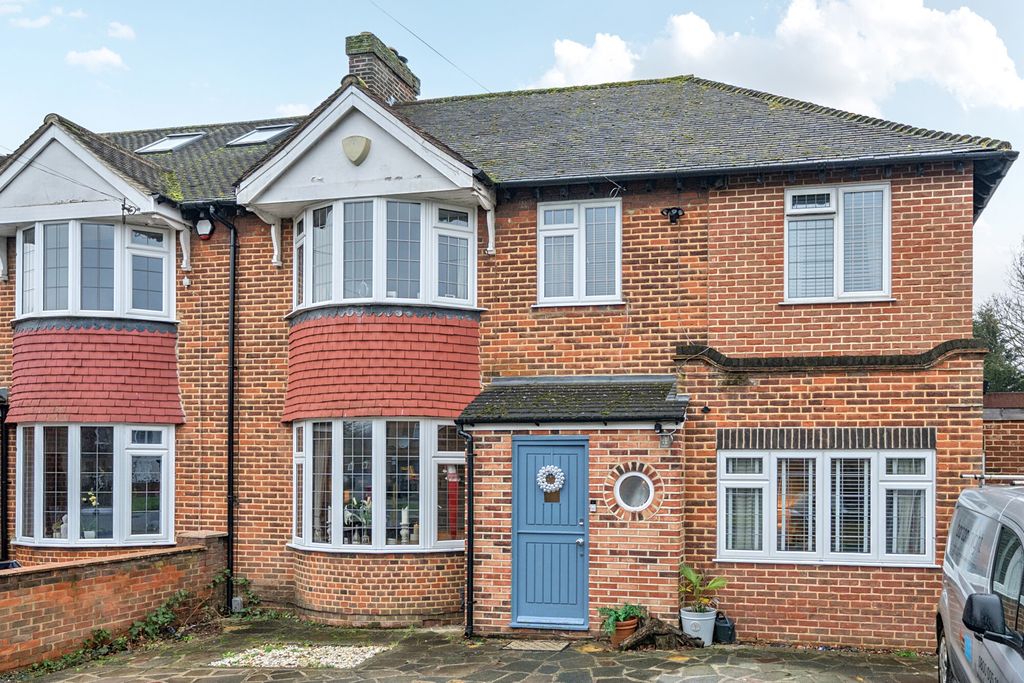 Property photo 1 of 15 1406946-16-69823d...