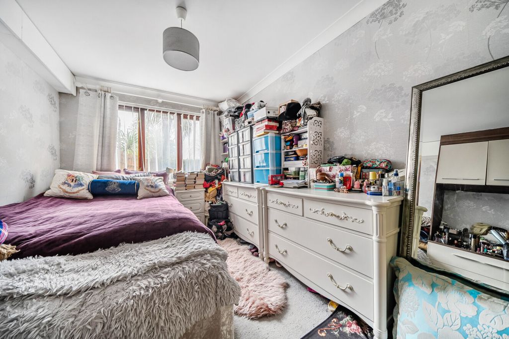 Property photo 3 of 14 1407800-1-69822c0...