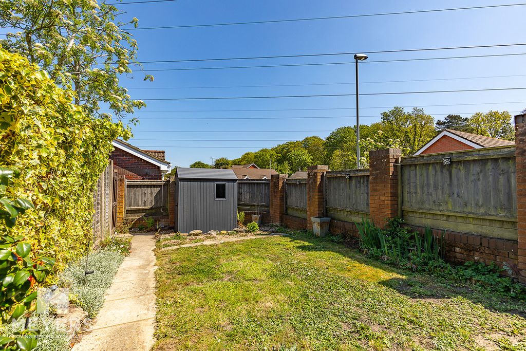 Property photo 3 of 11