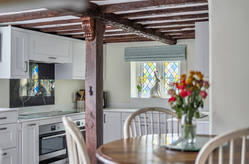 Property photo 3 of 19 Kitchen/Breakfast