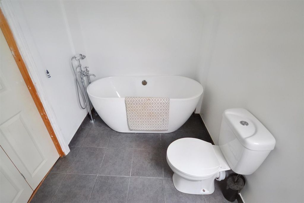Additional image 12 of 4 bed detached bungalow for saleWaterston Road, Milford Haven SA73