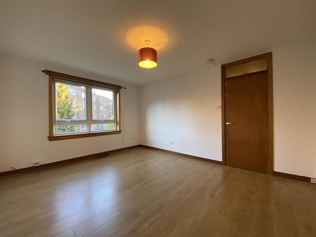 Property photo 3 of 9 3.Jpg