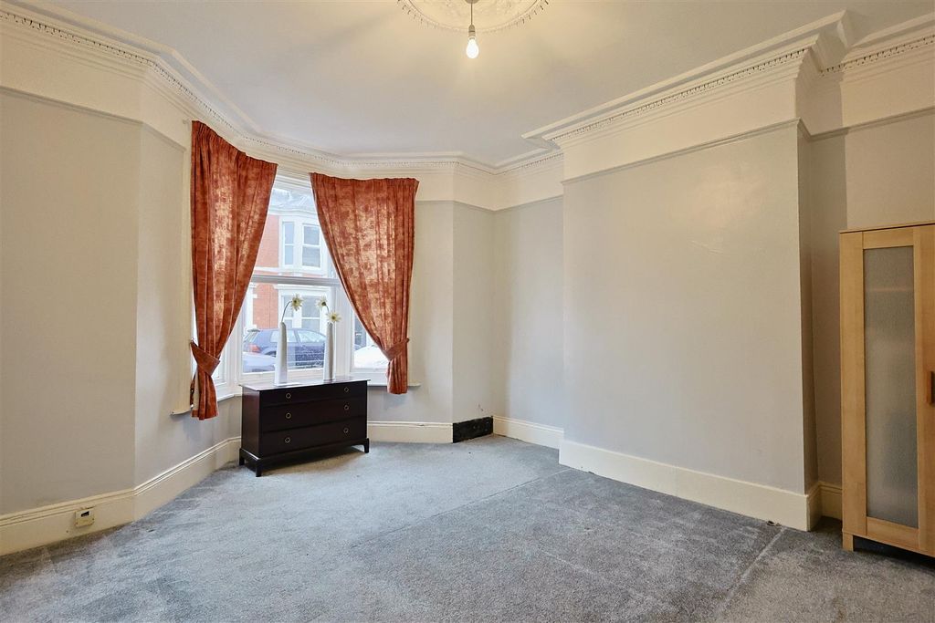 Property photo 3 of 9 0A1A4416-F31E-4724-8099-Ef2206Ab11Da_1_201_A.Jpeg