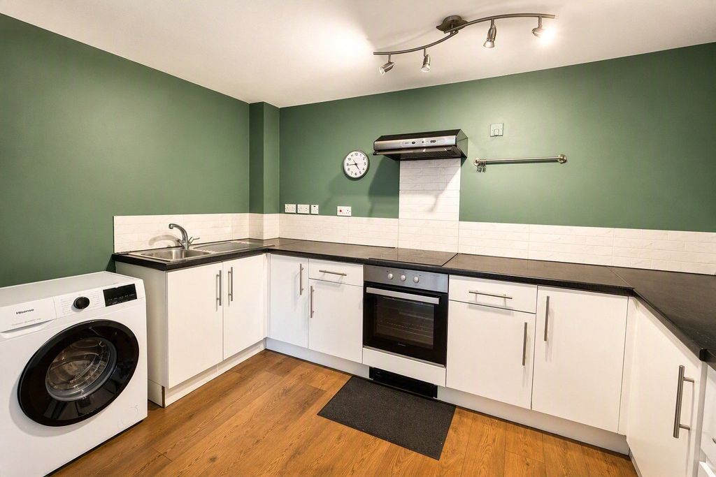 Property photo 2 of 10