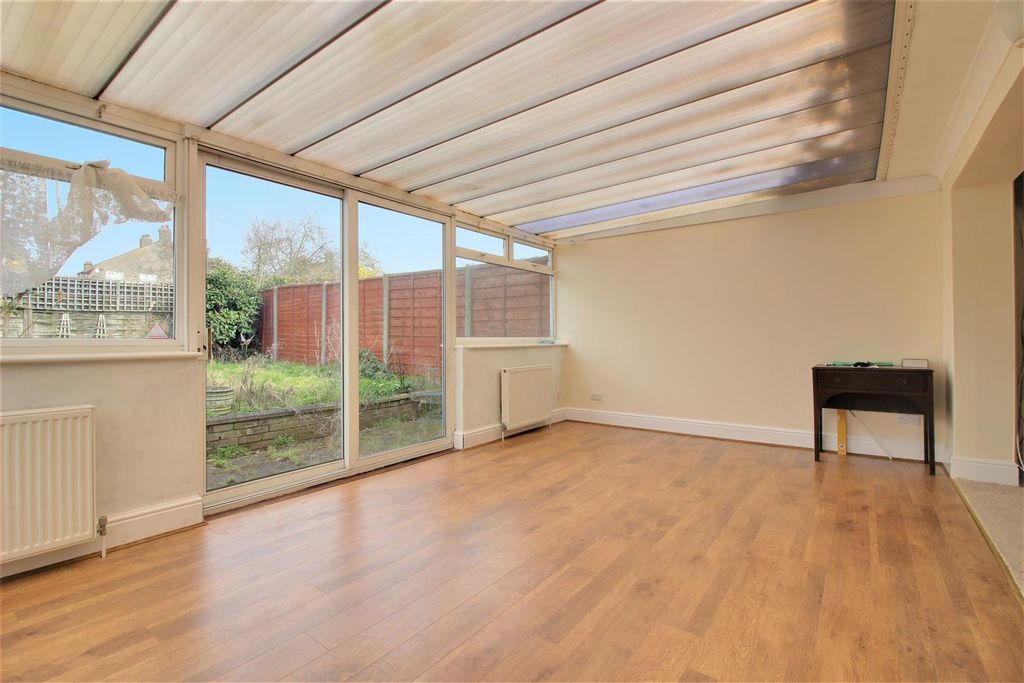 Property photo 2 of 9 5.Jpg