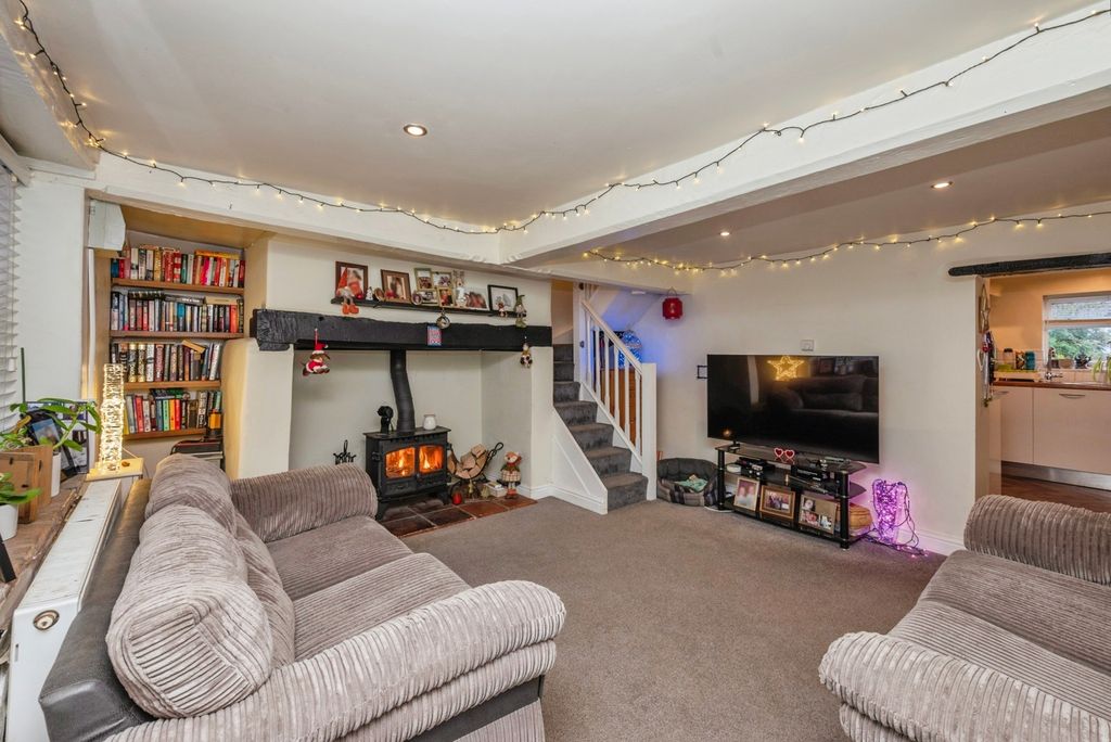 Property photo 2 of 13 Pbox-Img.Jpg