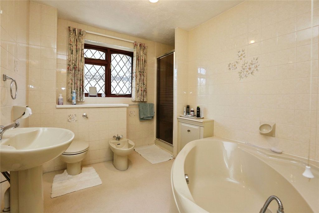 Additional image 18 of 5 bed detached house for saleVeryan, Fareham, Hampshire PO14