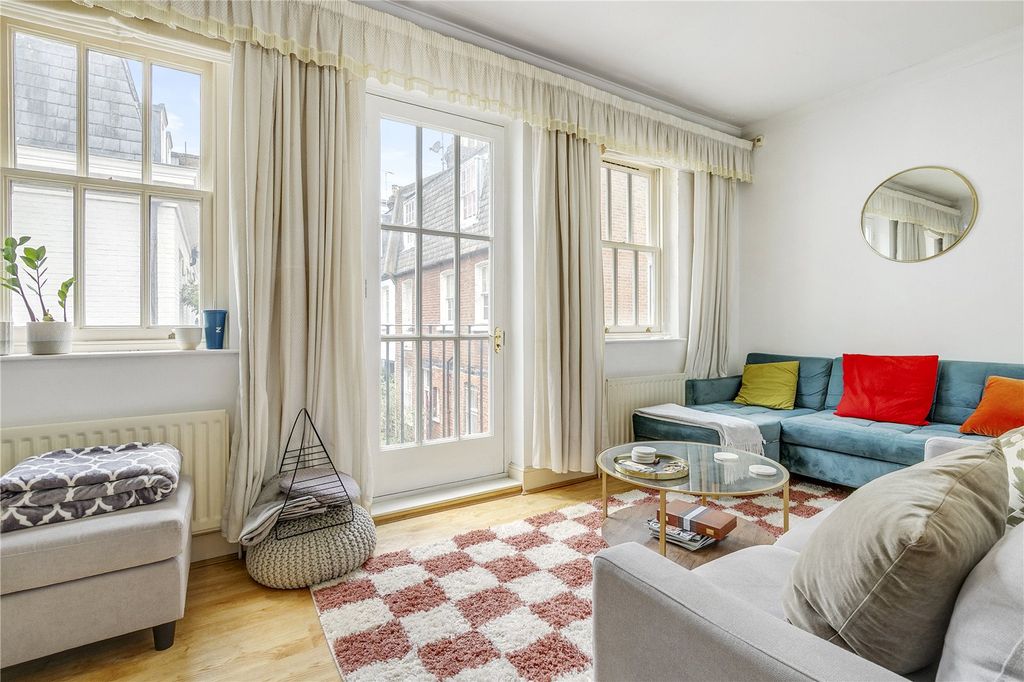 Property photo 3 of 19 Reception