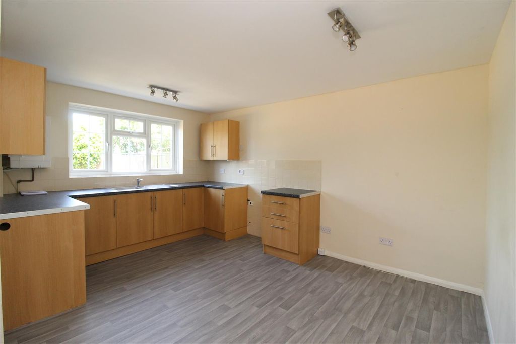 Property photo 3 of 12 Img_1744.Jpg