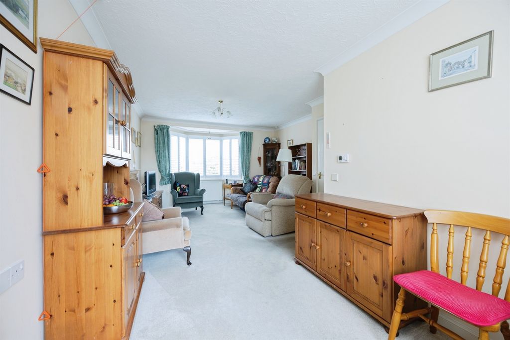 Property photo 2 of 16