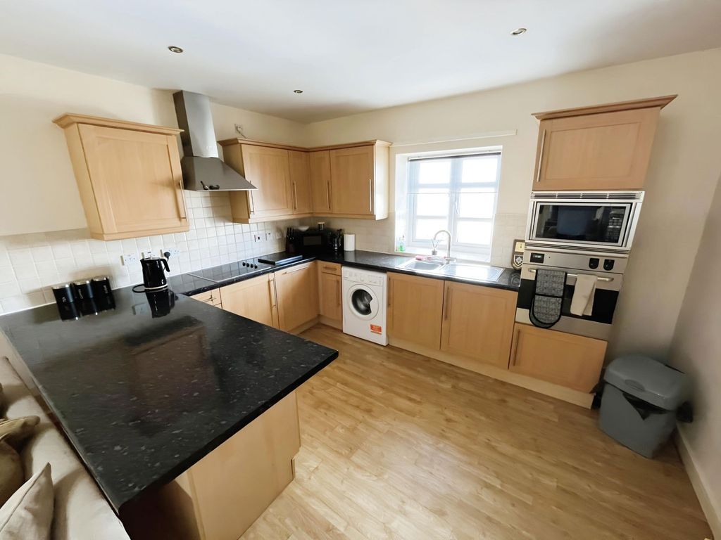 Property photo 3 of 13