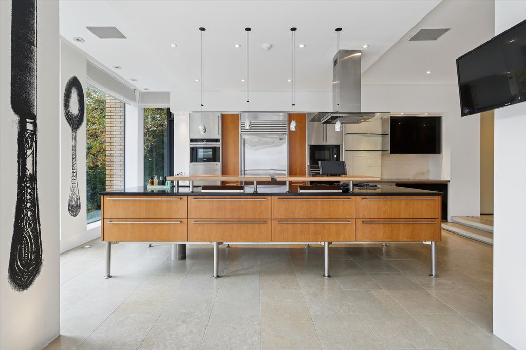 Property photo 2 of 37 Image