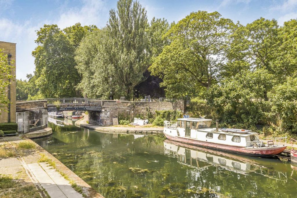 Property photo 3 of 8