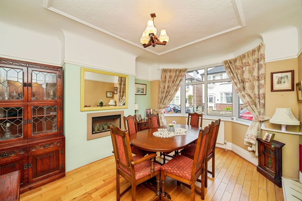 Property photo 2 of 21