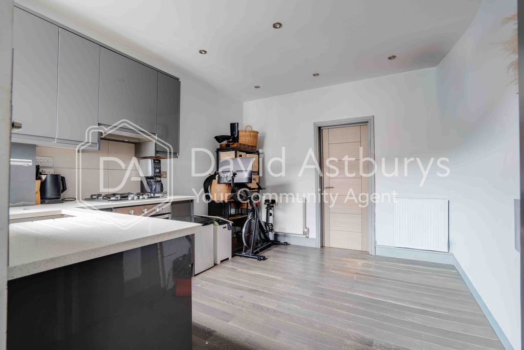 Property photo 2 of 9 Dsc09153-2