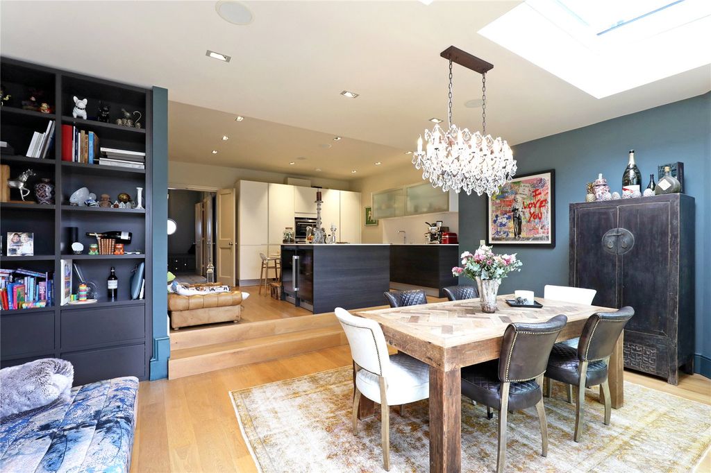 Property photo 1 of 19 Dining Room