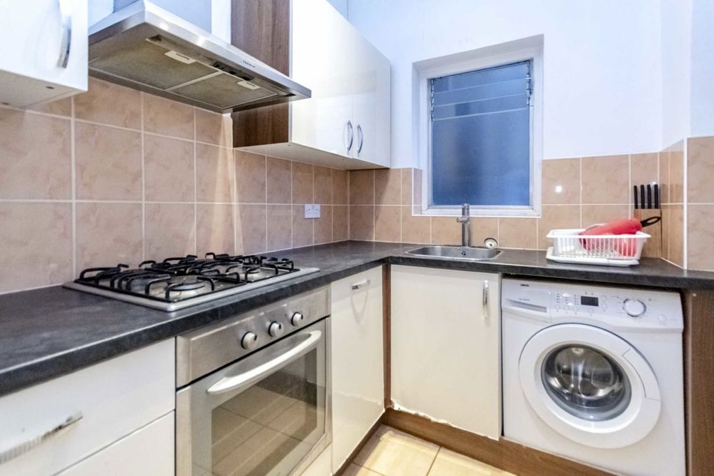 Property photo 2 of 3