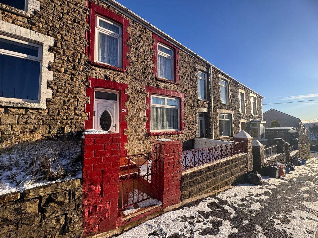 Property photo 2 of 26