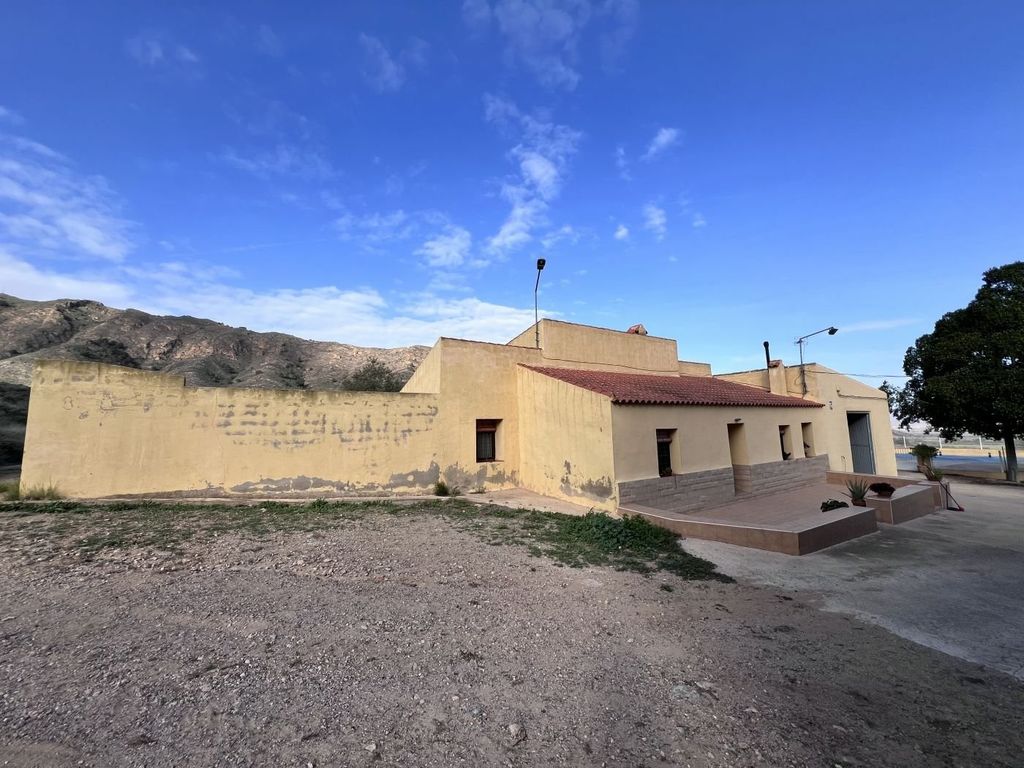 Property photo 2 of 19