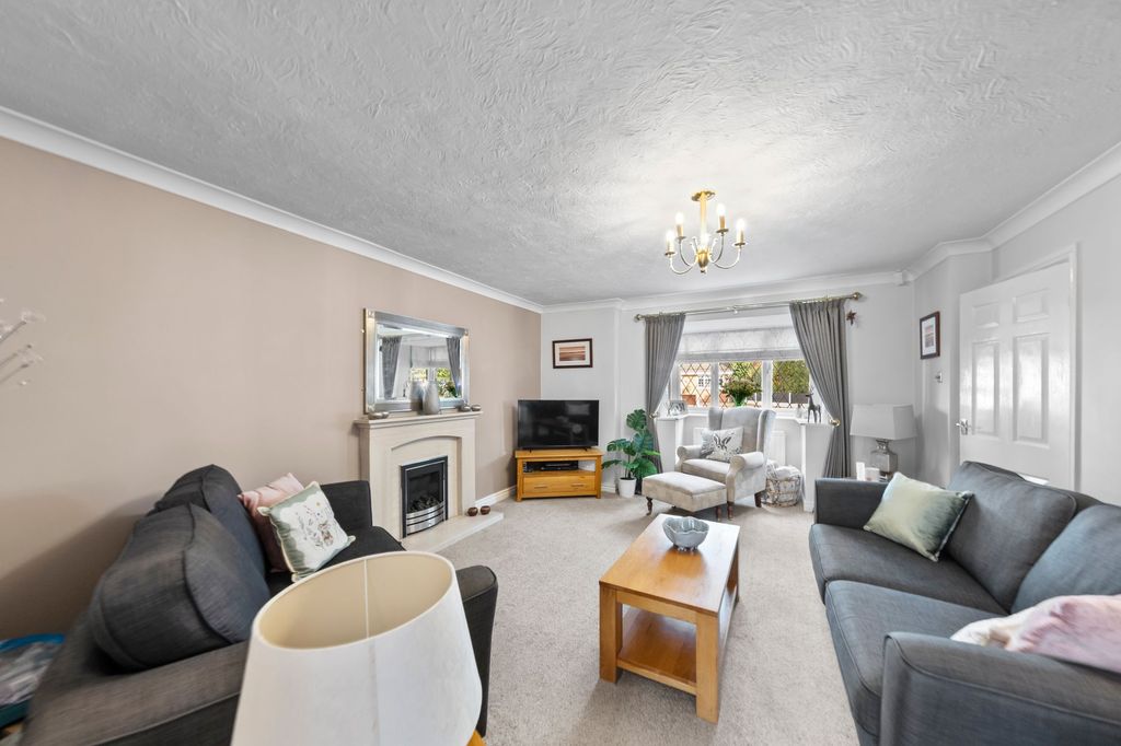 Property photo 2 of 23