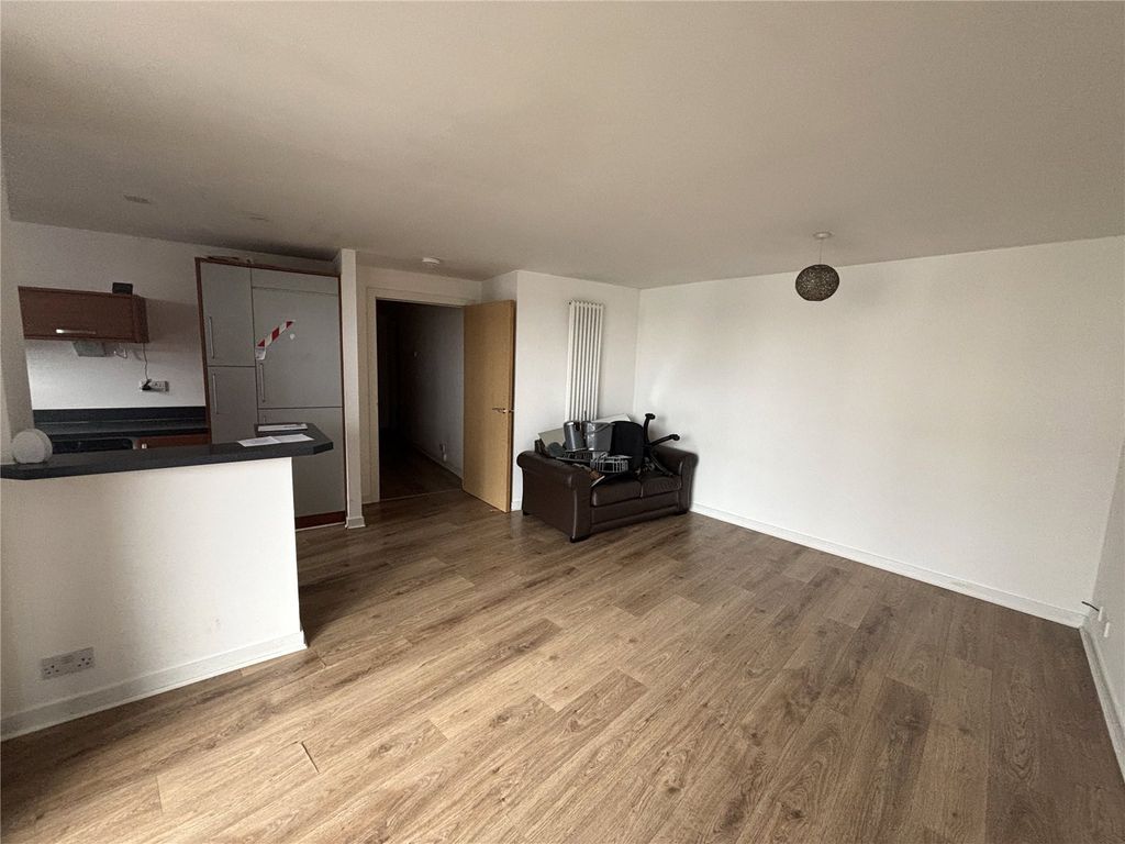 Property photo 2 of 12 Picture No. 01