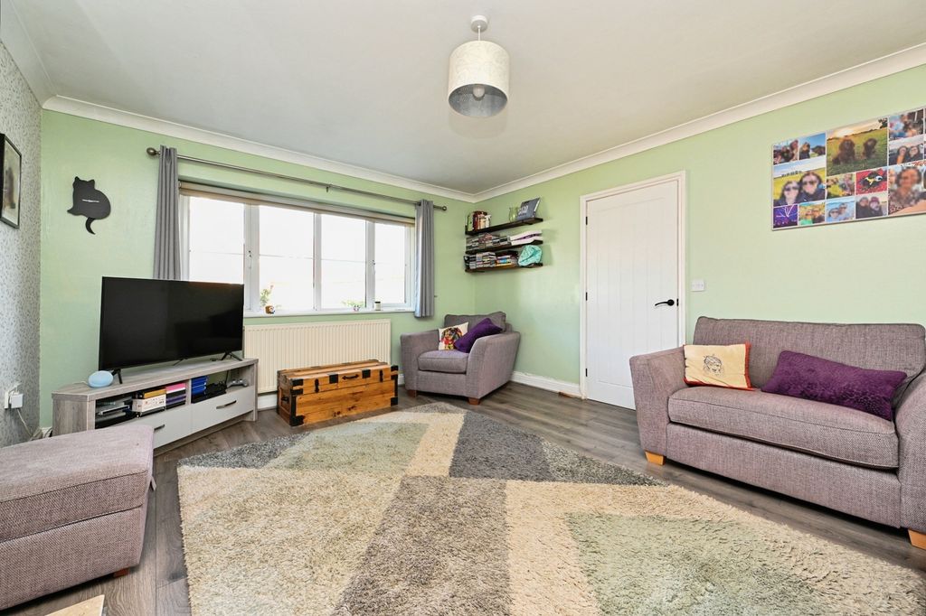 Property photo 3 of 27 Pbox-Img.Jpg