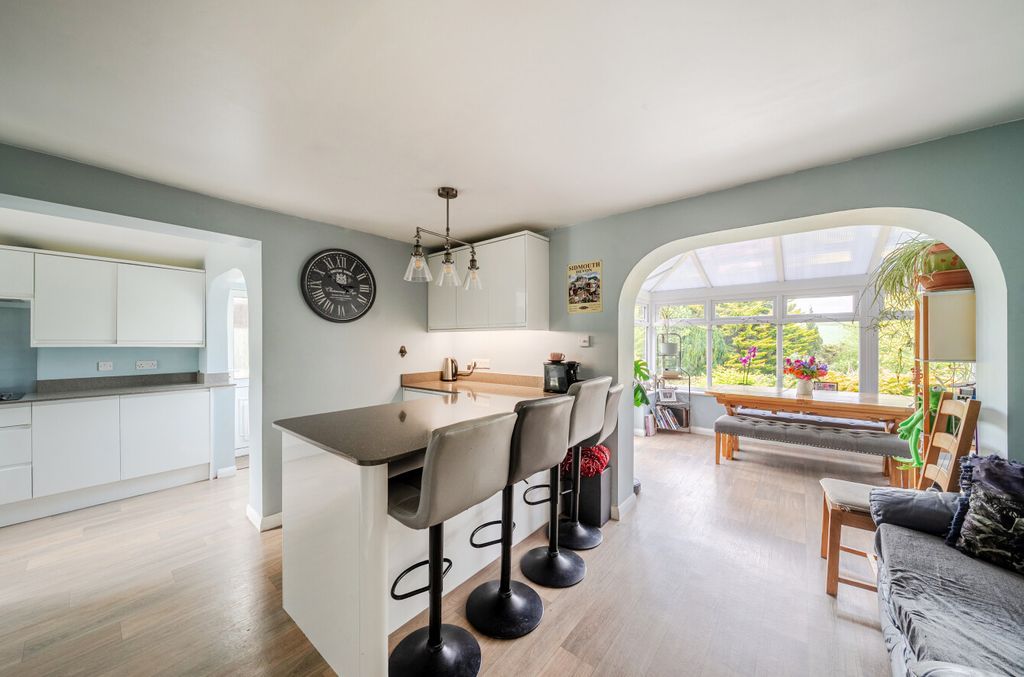 Property photo 2 of 44 1447300-7-69F4d94...