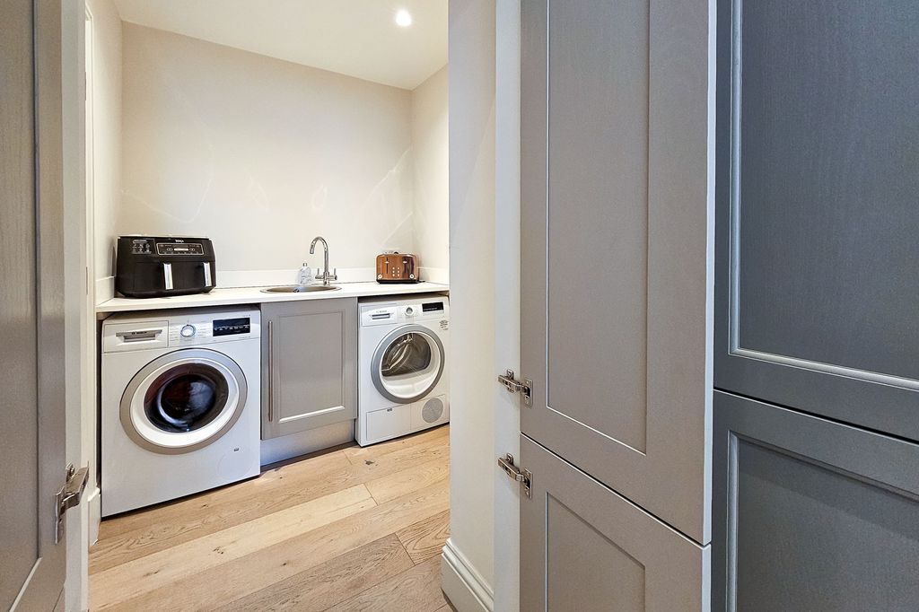 Additional image 20 of 2 bed flat for saleVictoria Avenue, 21 Victoria Avenue HG1