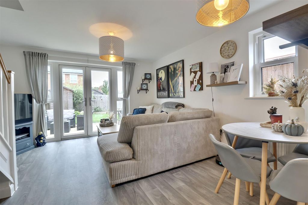 Property photo 1 of 13 5F844C0E-F7CE-4A74-9723-44F4661A910F_1_201_A.Jpeg