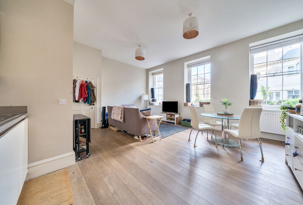 Property photo 2 of 22 1450521-12-69Ef79...