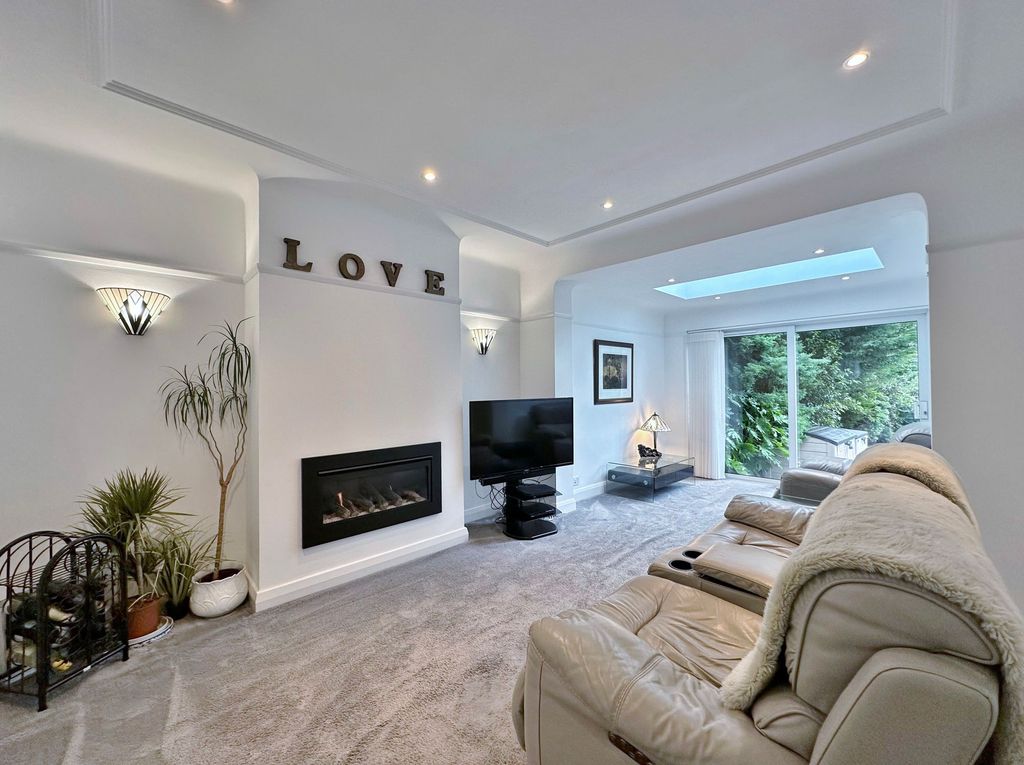 Property photo 2 of 43 Photo 8