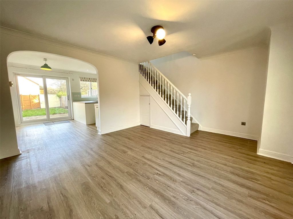 Property photo 2 of 15 Picture No. 11