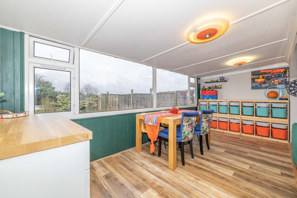 Property photo 3 of 13 Picture 3