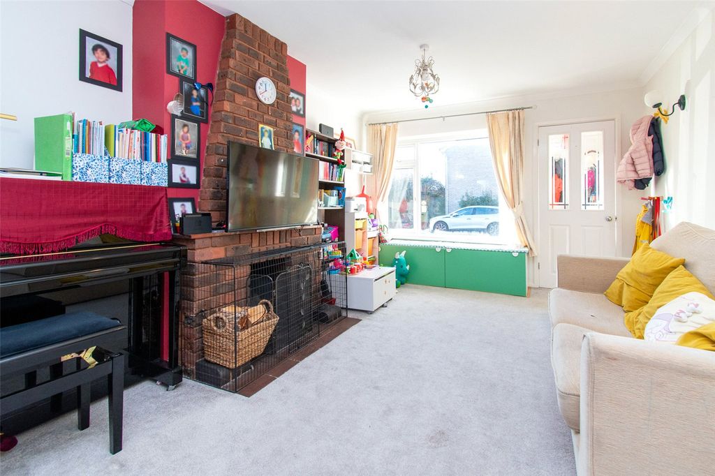 Property photo 2 of 12 Picture No. 14