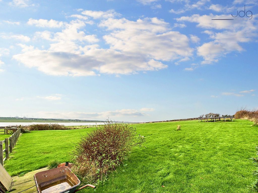 Property photo 2 of 21 Garden Views And Land