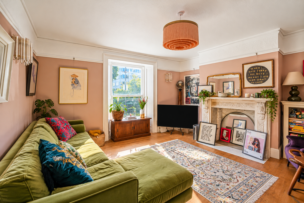 Property photo 2 of 31