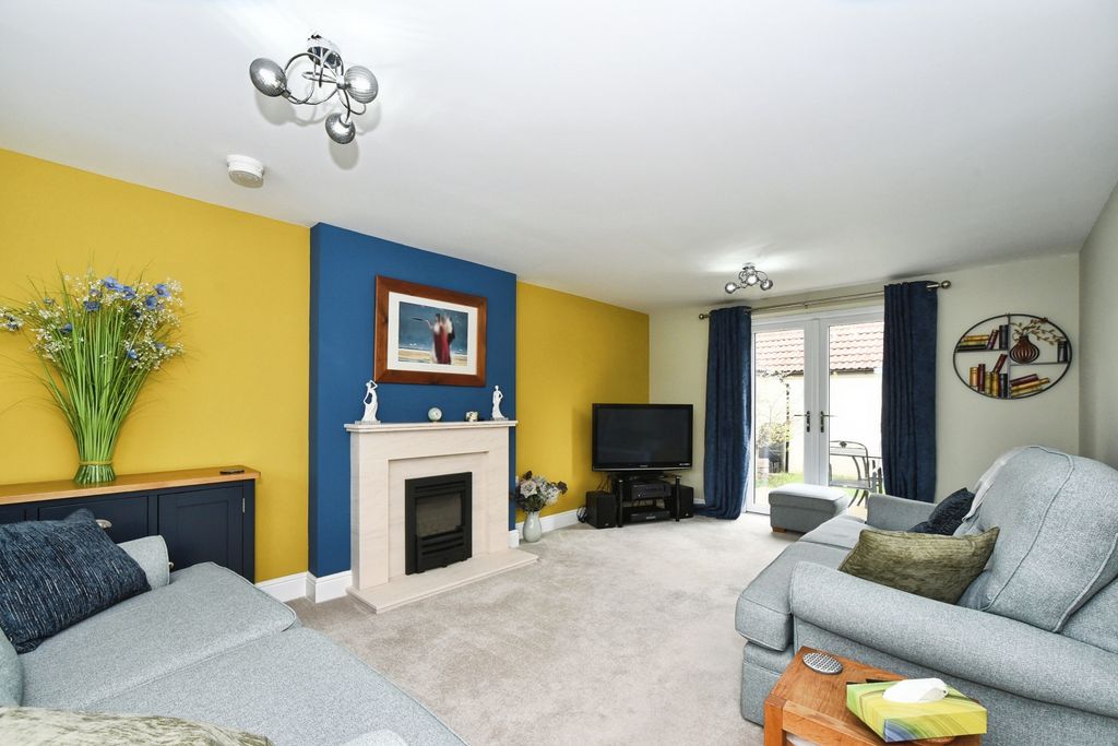 Property photo 3 of 20