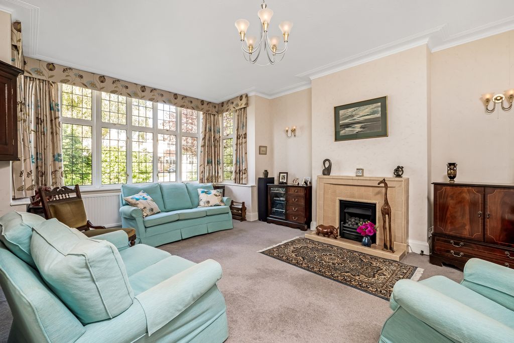 Property photo 2 of 16