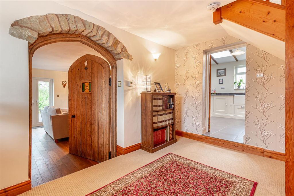Property photo 3 of 43 Hallway-1.Jpg
